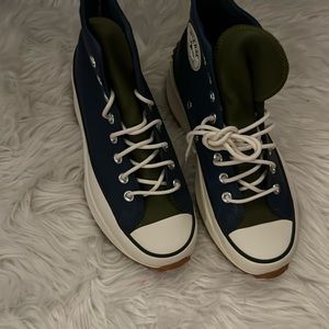 BRAND NEW LEATHER CONVERSE